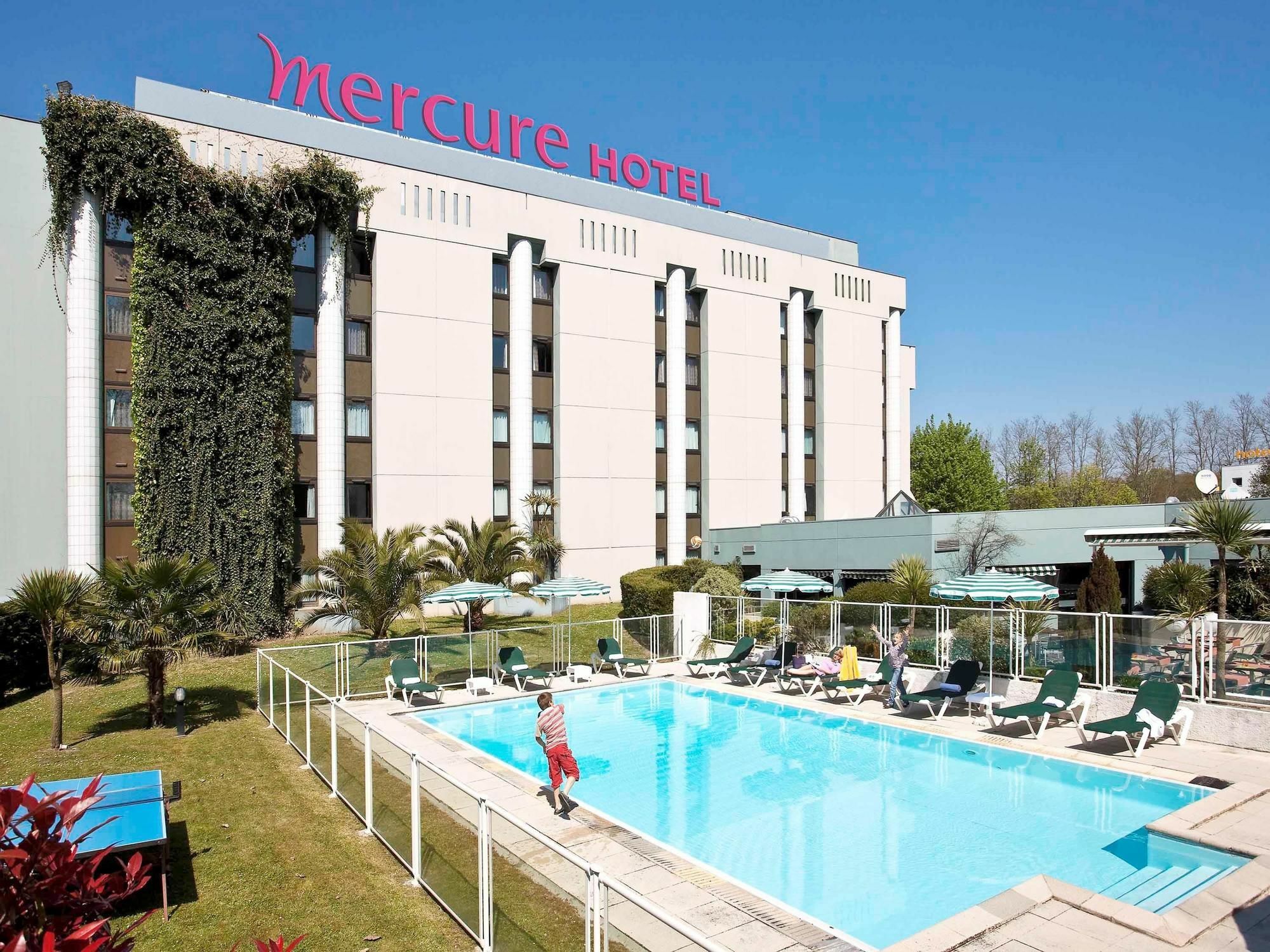 Hotel Mercure Palais Des Sports 4*